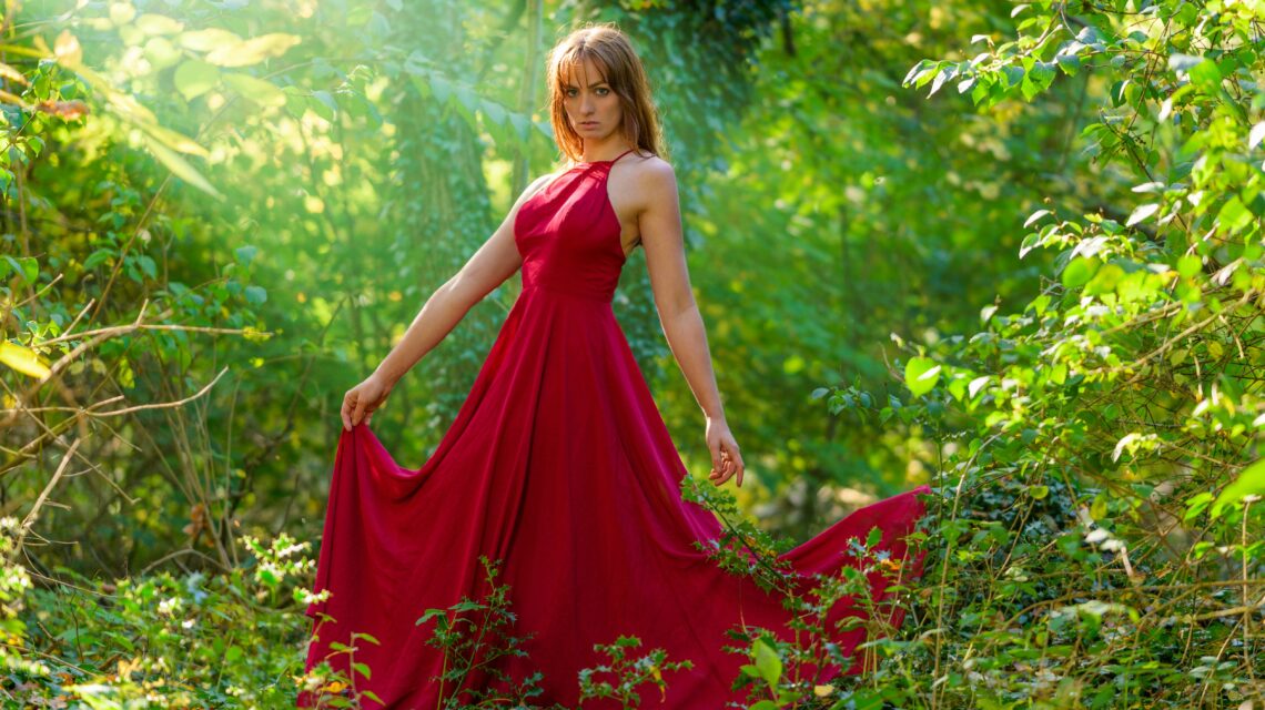 dresses for inverted triangle body shape