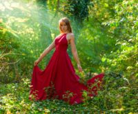 dresses for inverted triangle body shape